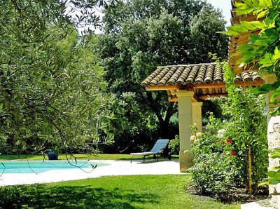  Villa de Cambuisson Villa de Cambuisson zwembad en tuin.jpeg 